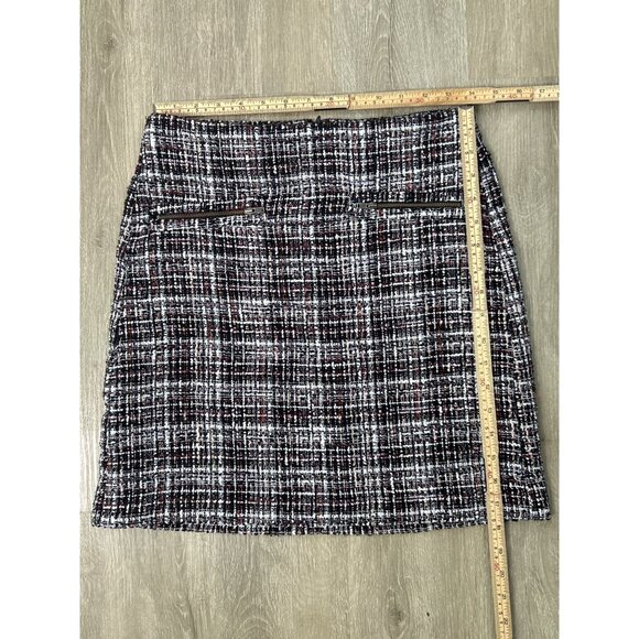 LOFT Women's Plaid Tweed Mini‎ Skirt Size 0 Black White Red Zip Accent Academia - Picture 3 of 7